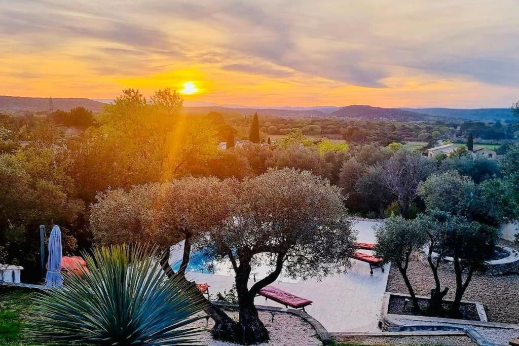 Вилла Bastide Uzes A Pied Piscine Vue Imprenable Havre De Paix Экстерьер фото