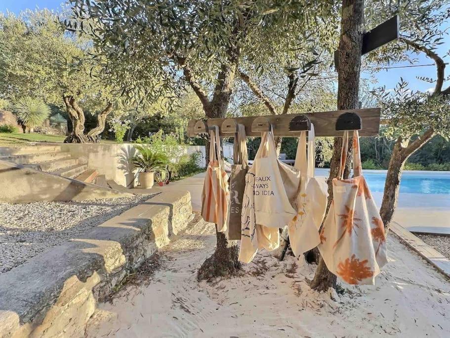 Вилла Bastide Uzes A Pied Piscine Vue Imprenable Havre De Paix Экстерьер фото